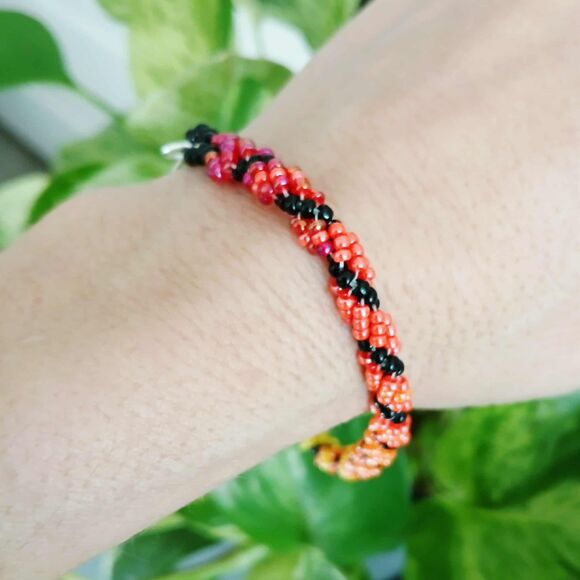 Adjustable Gradient Beaded Bracelet, Seed Bead Jewelry, Red Orange Yellow Black - Picture 6 of 8